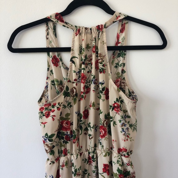 Adorable Floral Shift Dress - Picture 5 of 5